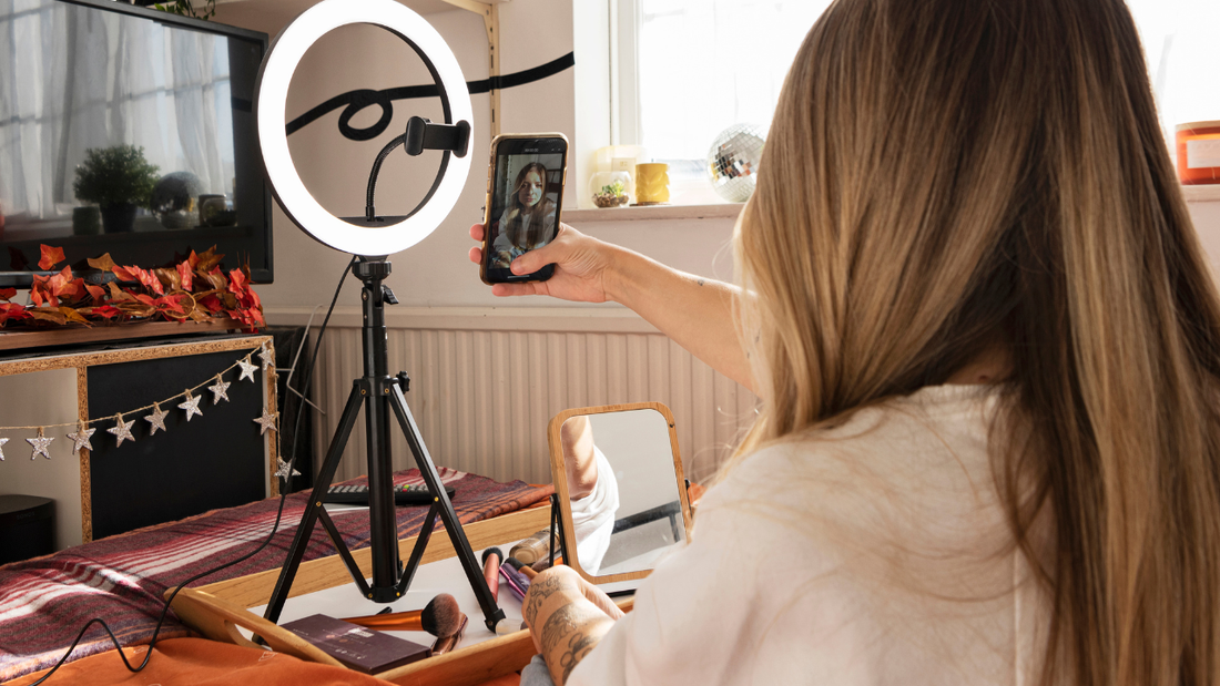Your Content Glow-Up: What Happens When You Finally Stop Playing Small Online